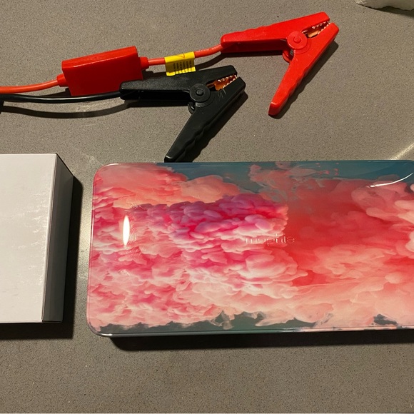 HALO Mophie Bolt Air+ with AC Inverter, Portable Jump Starter, Air Compressor,l - Picture 6 of 16